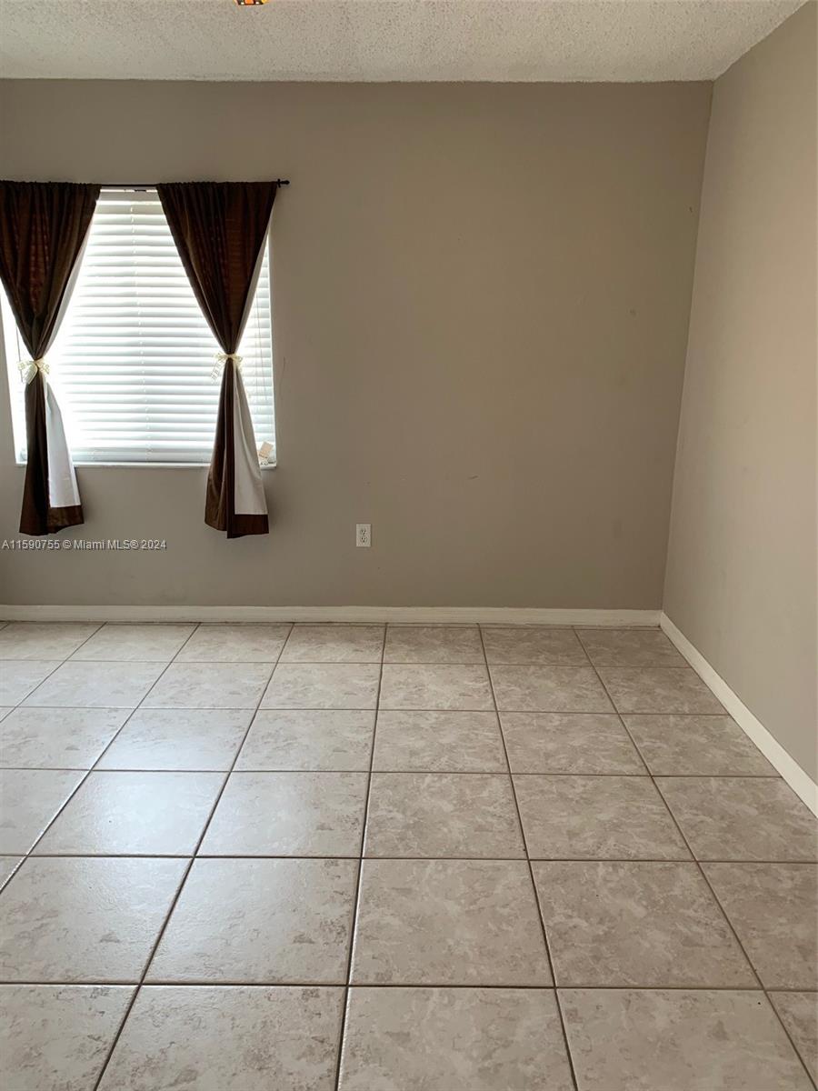 SUNSET MANSIONS - Residential Lease