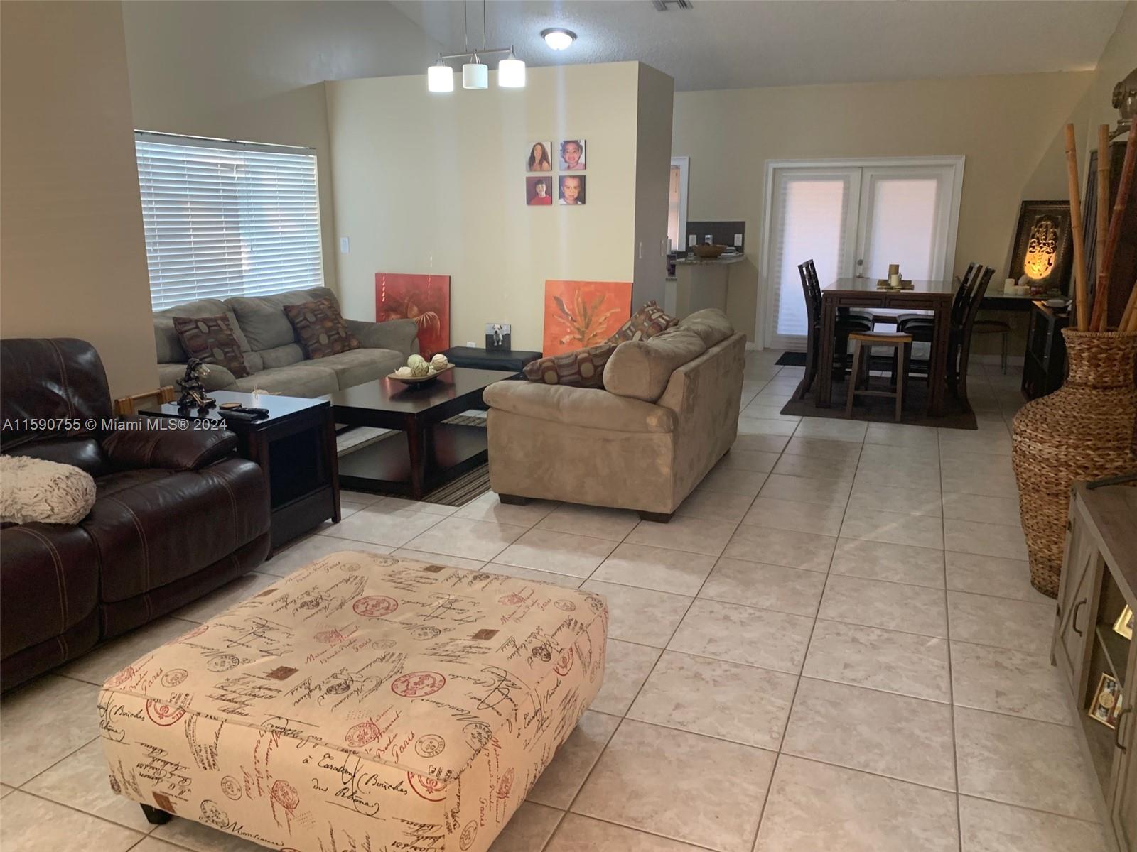 SUNSET MANSIONS - Residential Lease