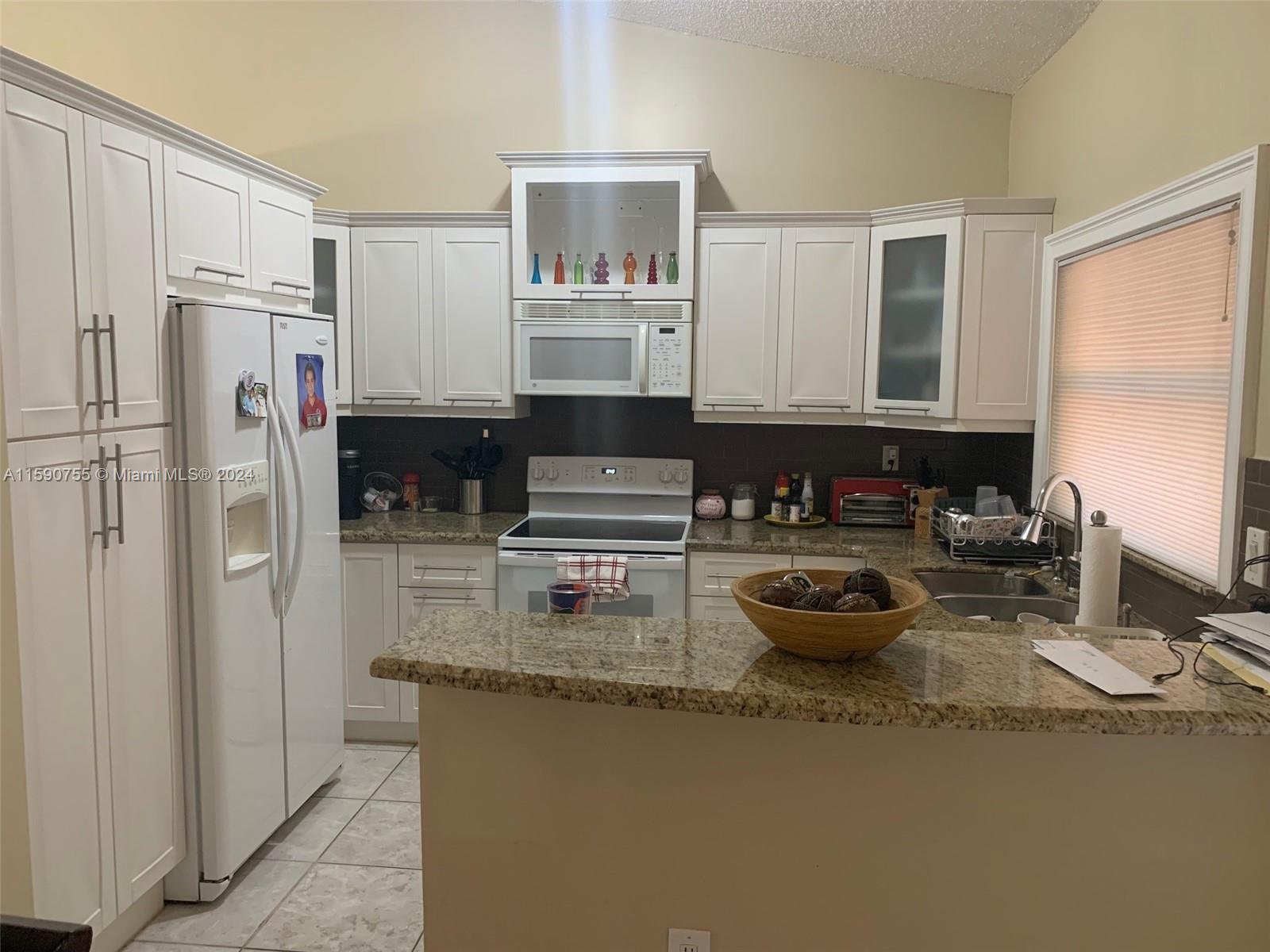 SUNSET MANSIONS - Residential Lease