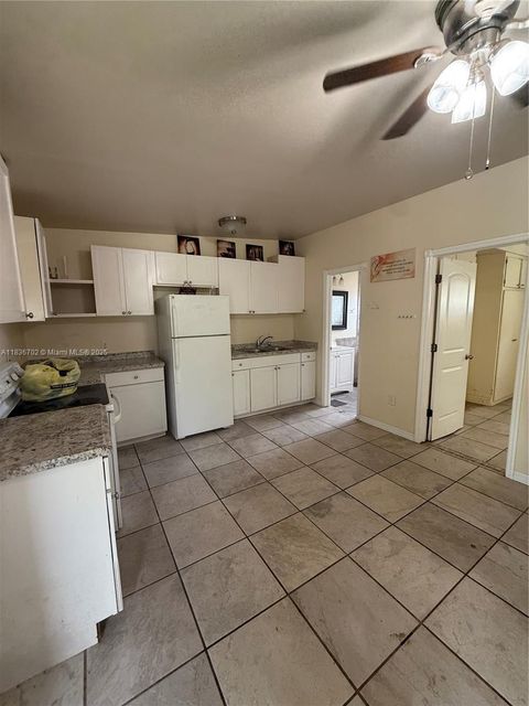 1108 8th way 1108 Fort Myers FL 33903