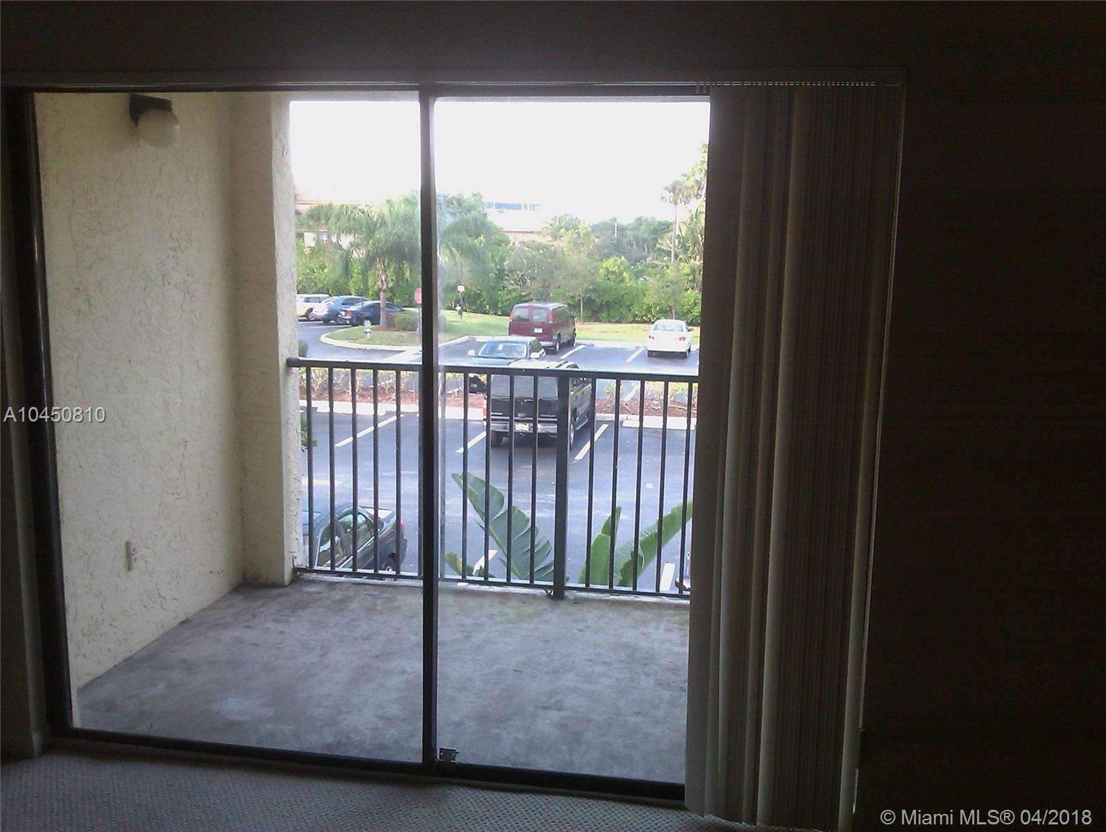 HOLLYWOOD PARC CONDO - Residential Lease