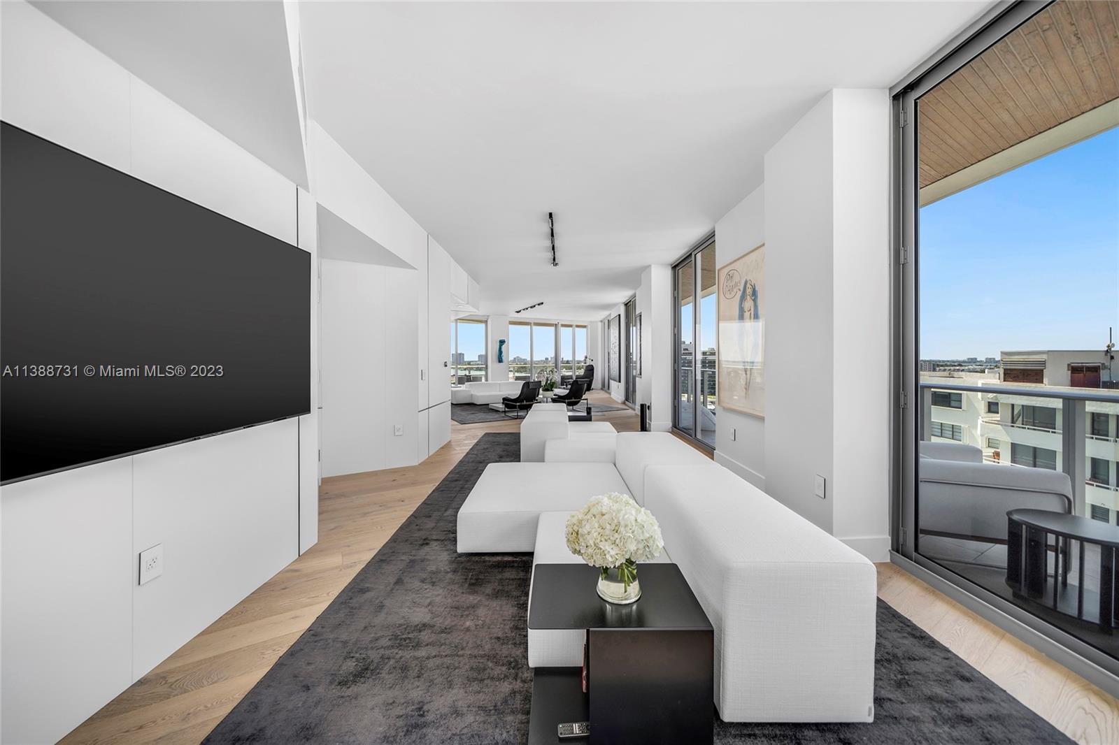 MONACO YACHT CLUB - Residential