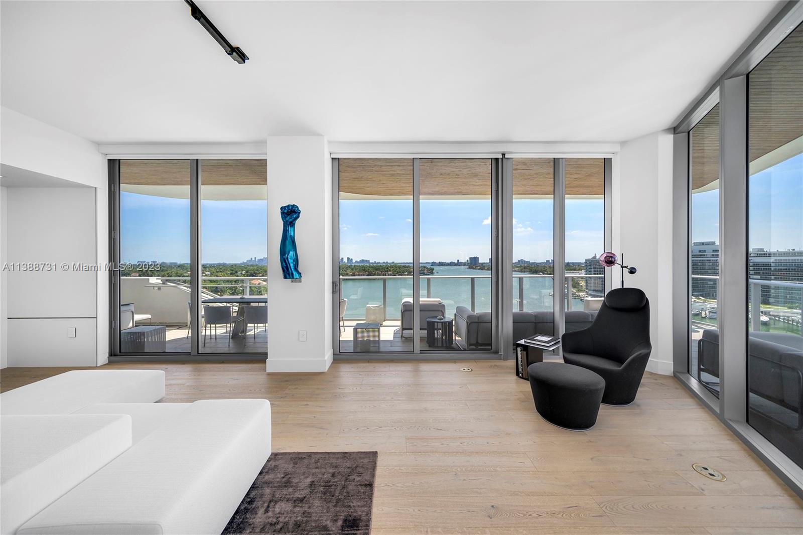 MONACO YACHT CLUB - Residential