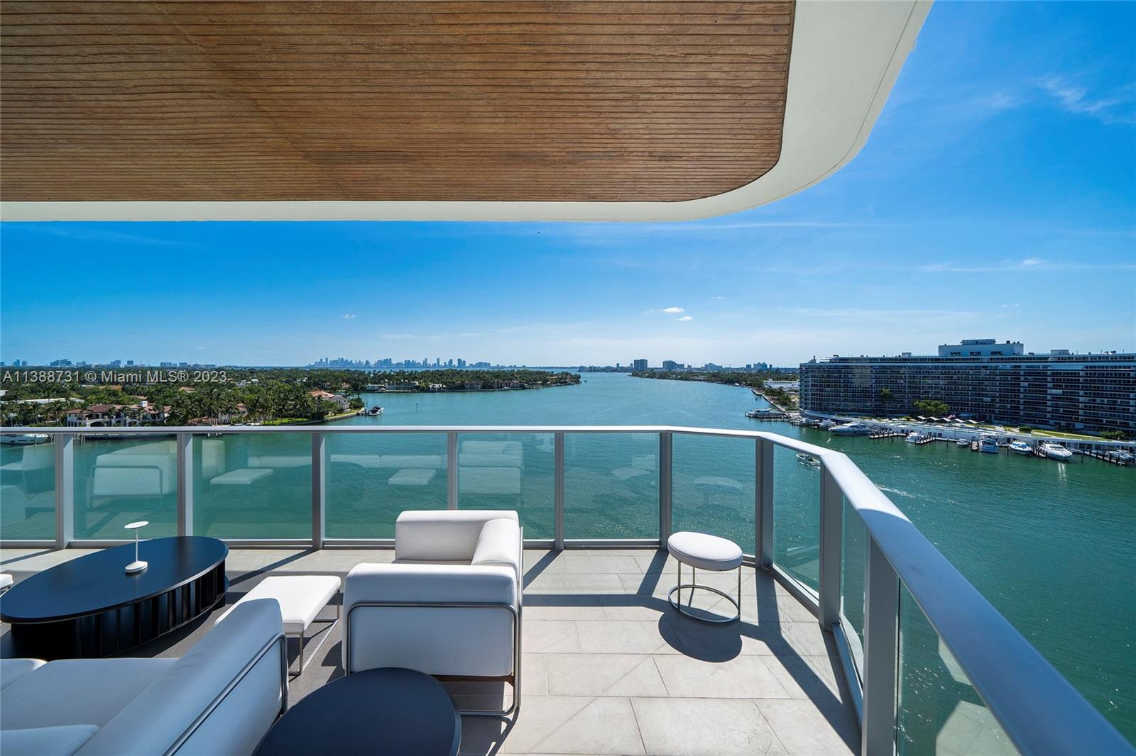 MONACO YACHT CLUB - Residential