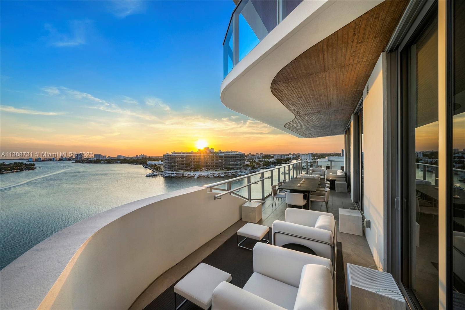 MONACO YACHT CLUB - Residential