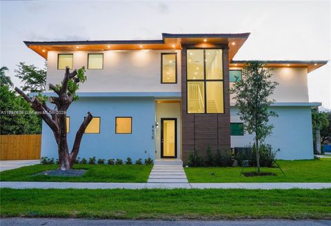 8410 SW 65 AVE South Miami FL 33143