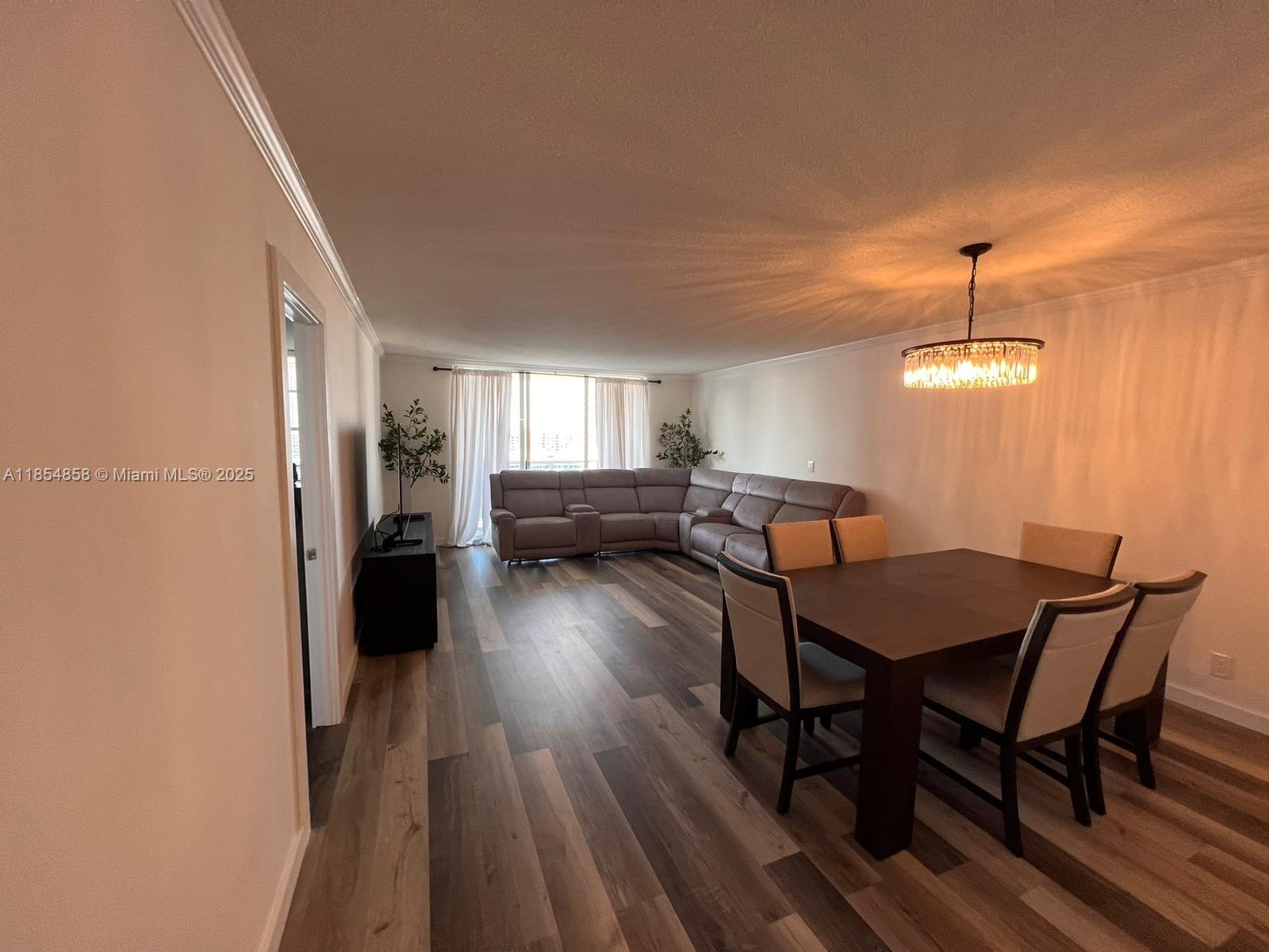 HALLMARK OF HOLLYWOOD CON - Residential Lease