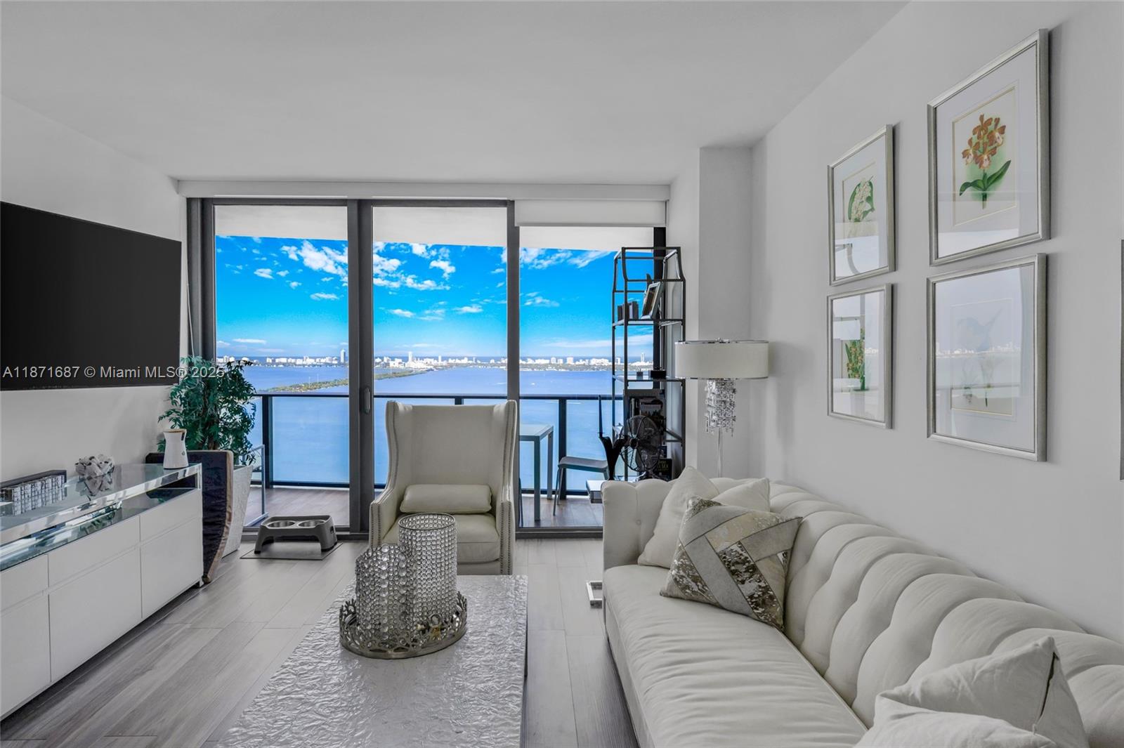 Welcome to Icon Bay! 2 bed 2 bath on a high floor with beautiful unobstructed water view. Fully Furnished move in ready. Unit come with 1 assigned parking space. The building offers resort style amenities such as pool , gym , lounge, 24 hrs security , valet, tennis court and more. Available for flexible term minimum 3 months to 1 year. Call today for showings.