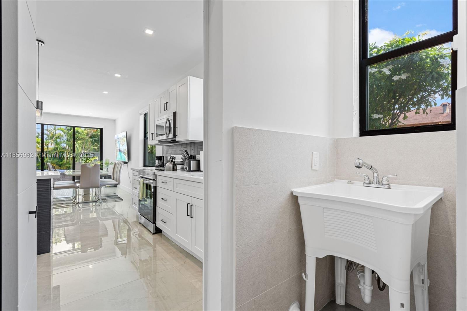 W D SANFORDS - Residential