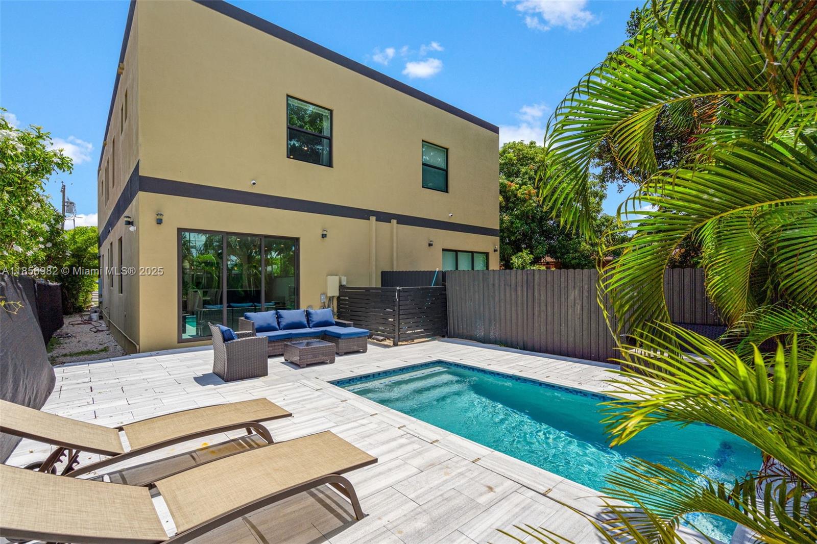 W D SANFORDS - Residential