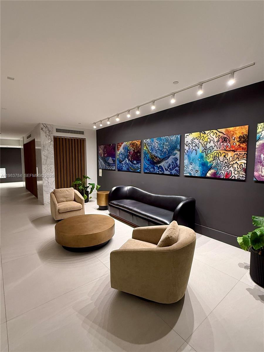 CLEARVIEW TOWERS CONDO - Residential