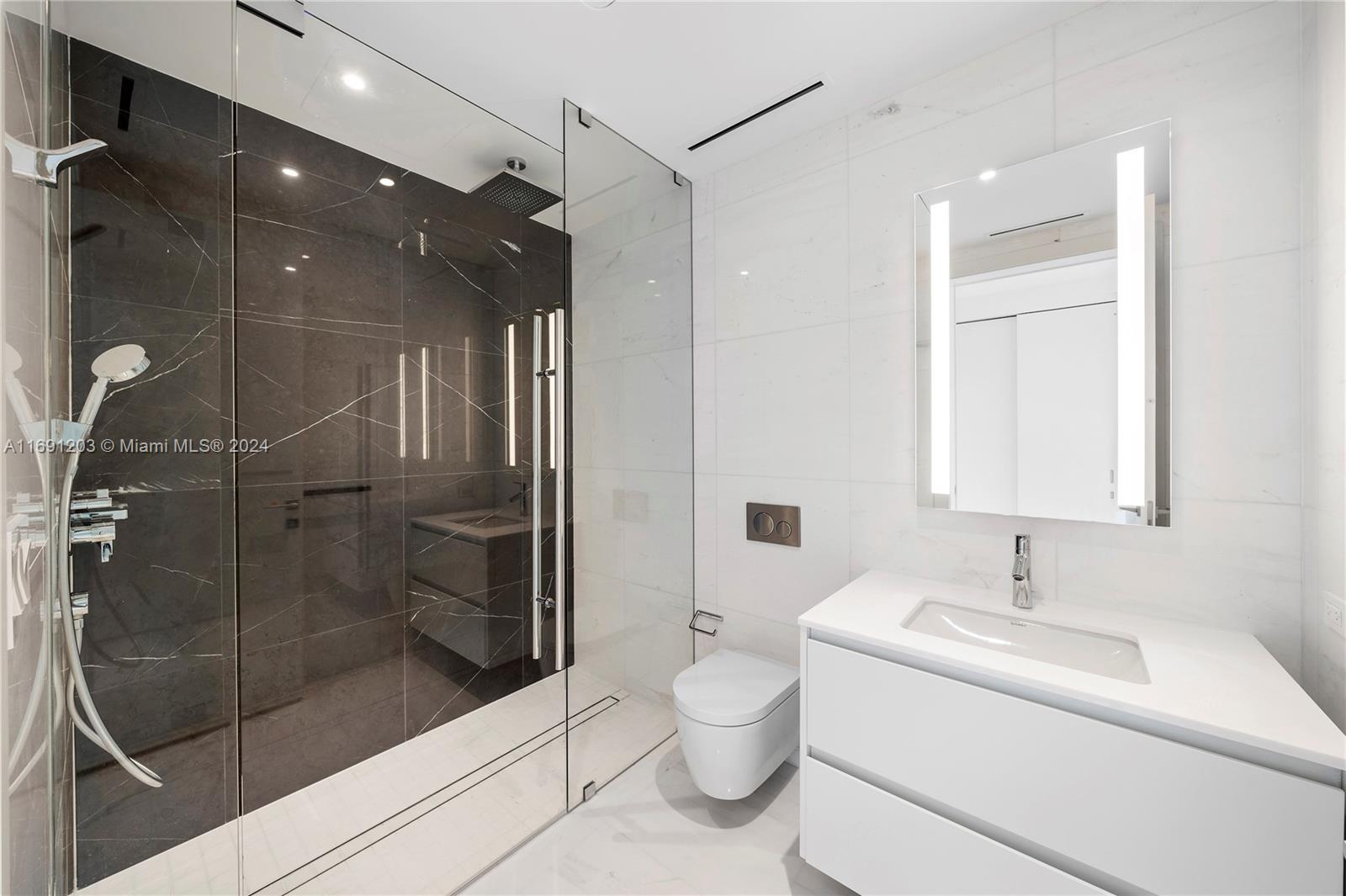 Aston Martin Residences - Residential