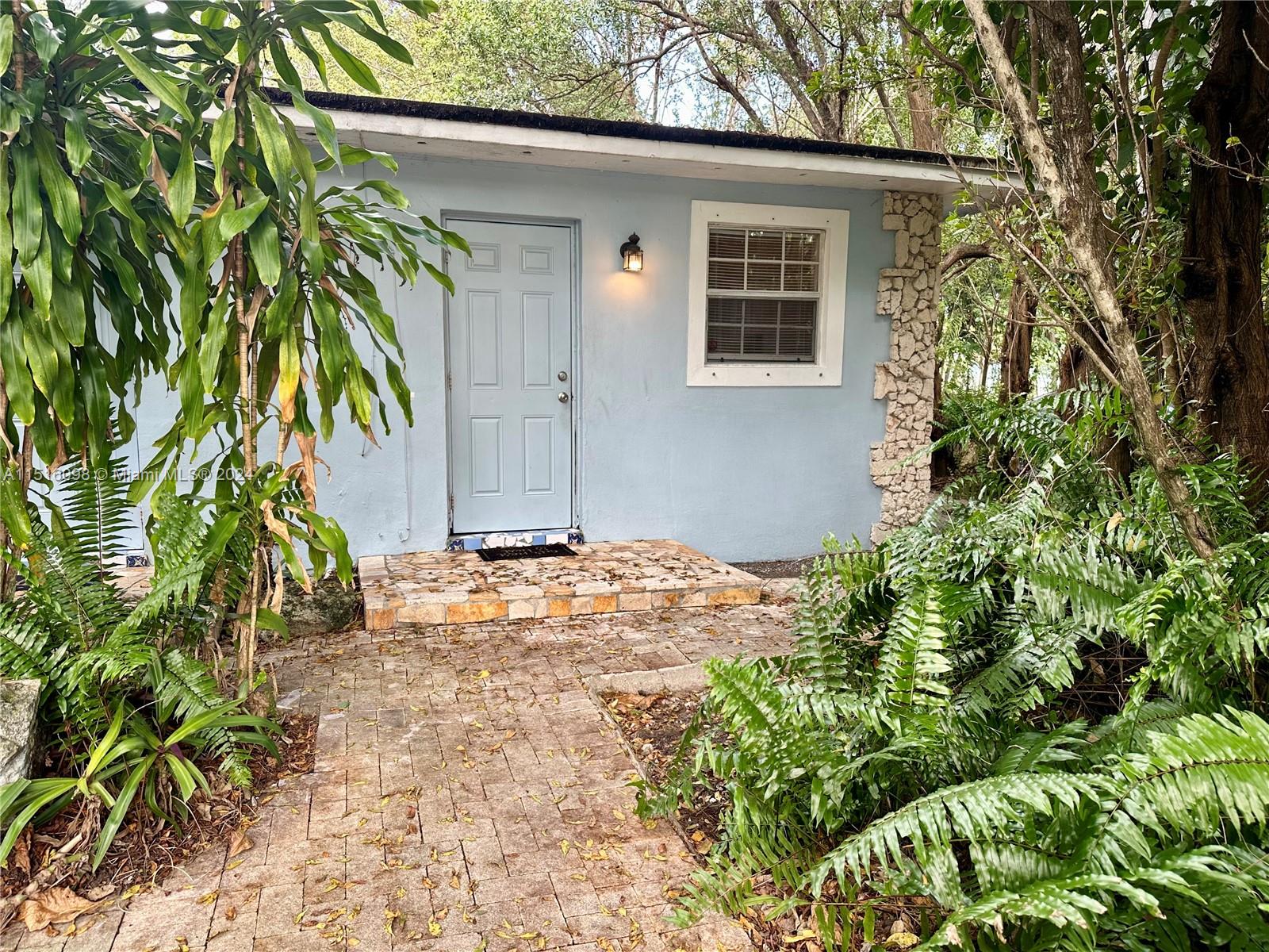 BELLEVUE BISCAYNE - Residential Lease