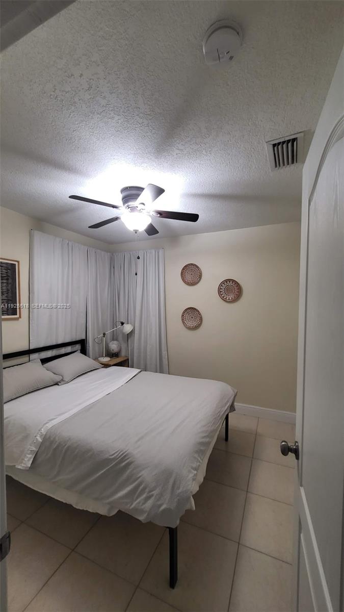 NORTH PALM BCH 3 - Residential Lease