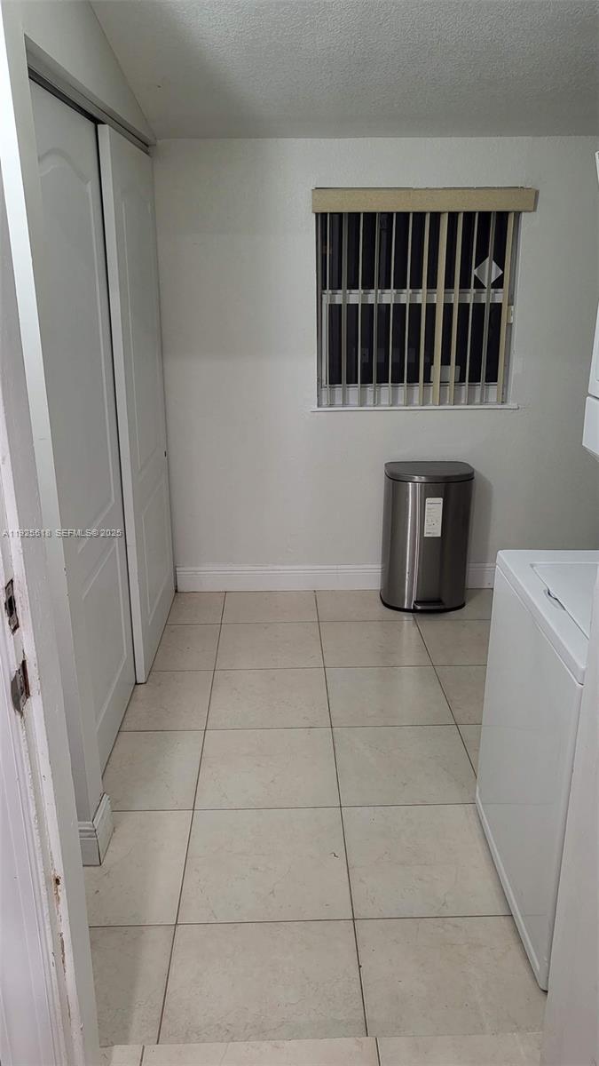 NORTH PALM BCH 3 - Residential Lease