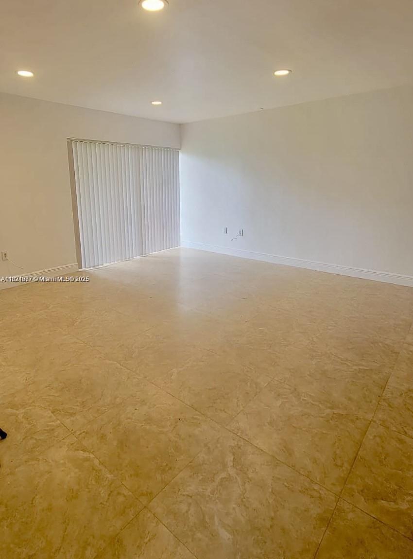 9449 SW 76th St T2