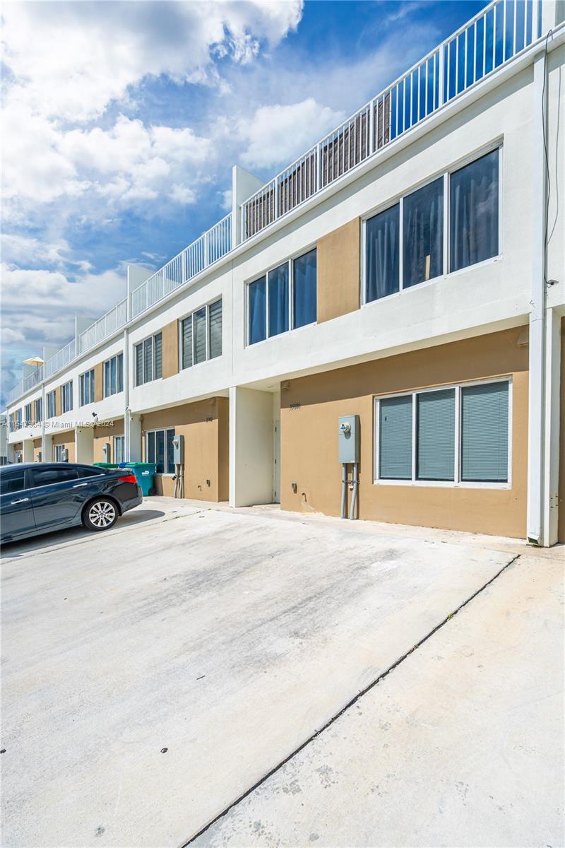 PARADISE GARDENS - Residential