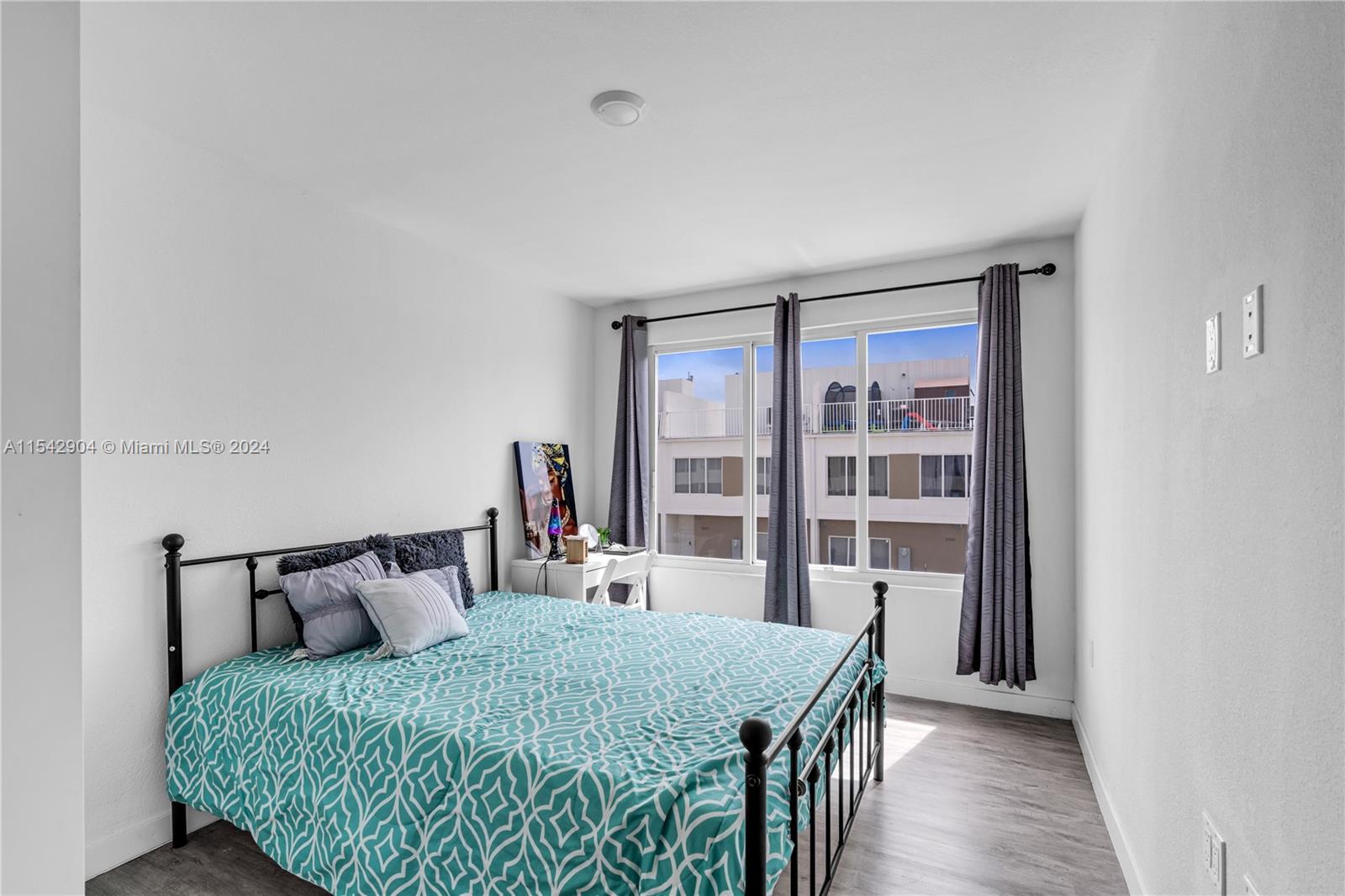 PARADISE GARDENS - Residential