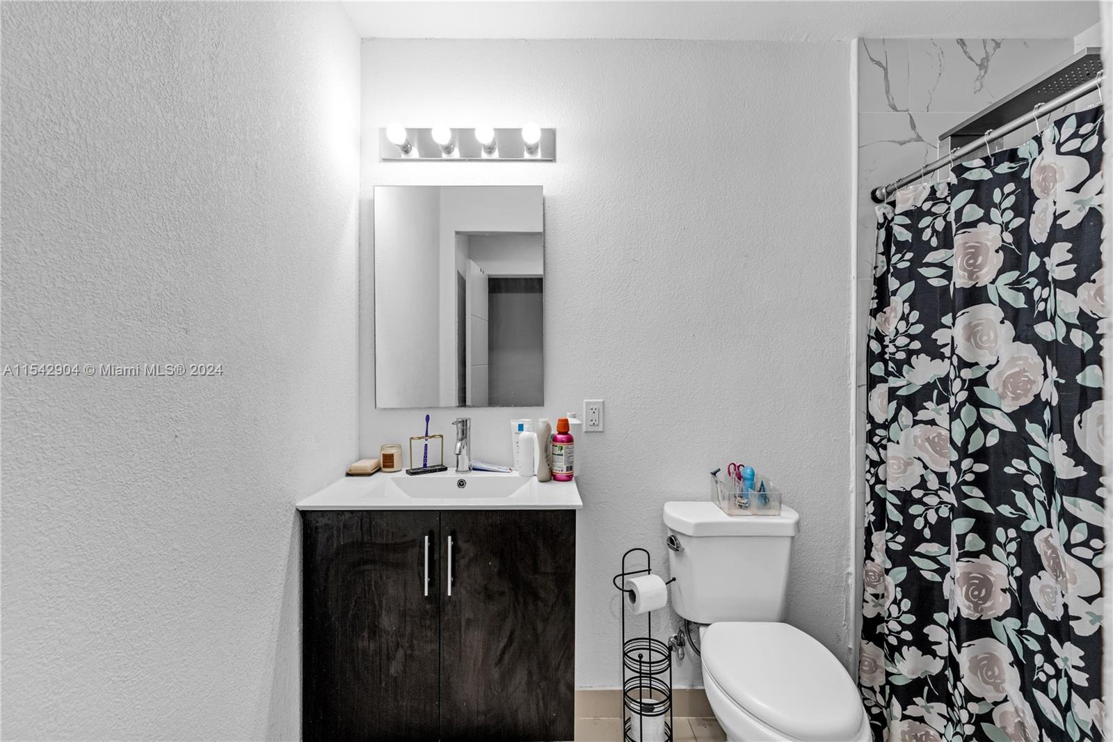 PARADISE GARDENS - Residential