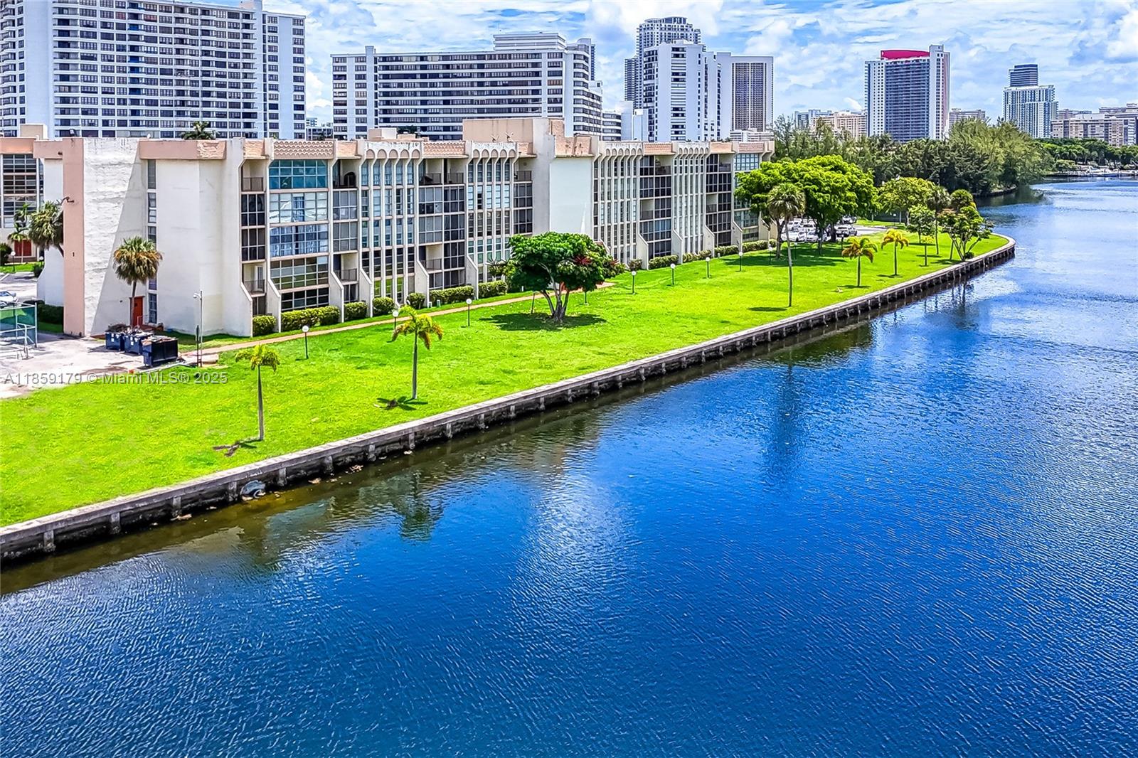 BEAUTIFUL SPACIOUS 1 BEDROOM PLUS DEN/1.5 BATH CONDO IN THE HEART OF HALLANDALE BEACH, RIGHT ON THE INTRACOASTAL. AMENITIES INCLUDES: CANAL FRONT POOL, TENNIS COURT, GYM, ETC. CLOSE TO THE BEACH. WALKING DISTANCE TO SUPERMARKETS, SHOPPING AND DINING. THE 2ND ROOM IS AN OPEN DEN WITHOUT DOORS.