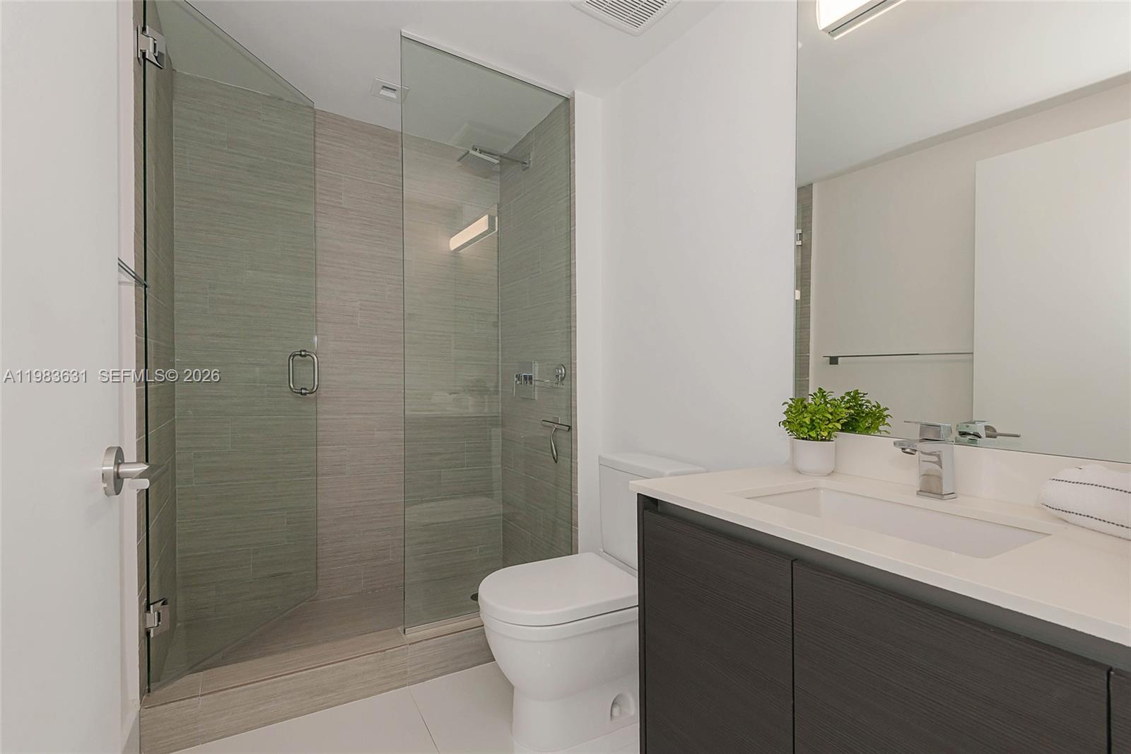 PARQUE TOWERS CONDO - Residential