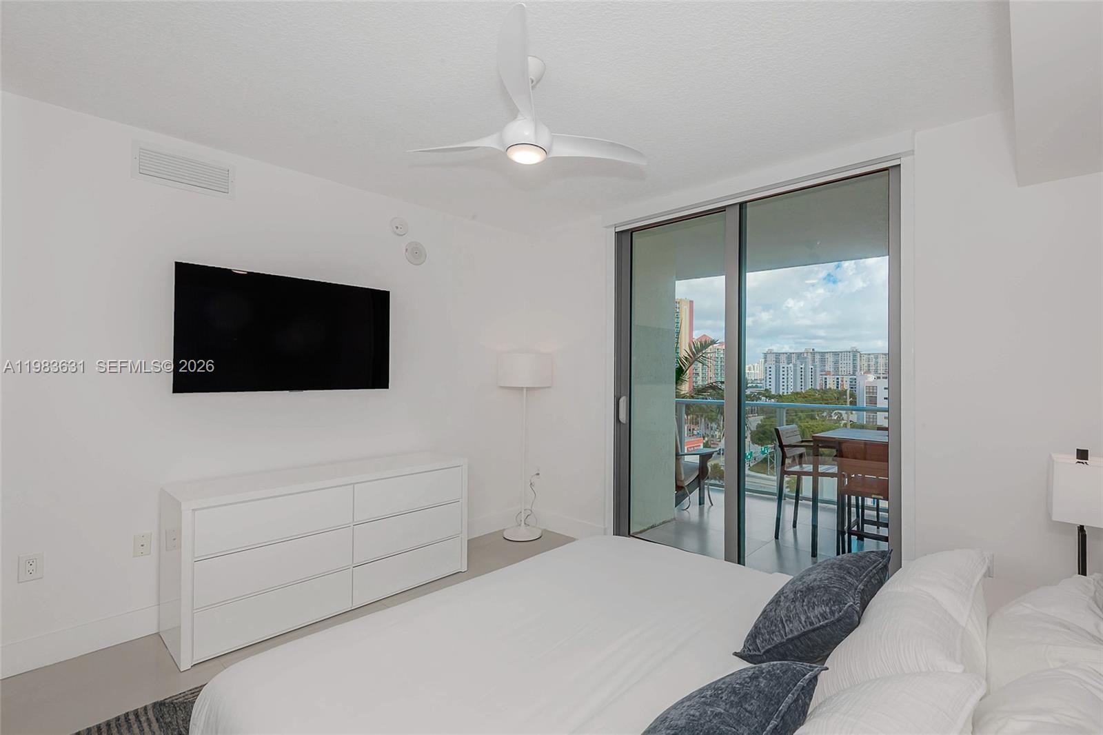 PARQUE TOWERS CONDO - Residential