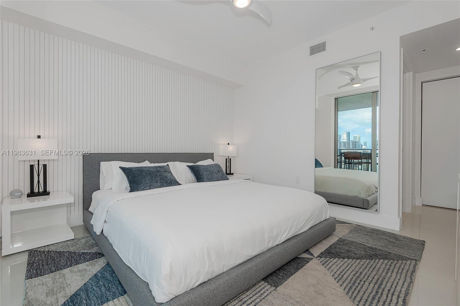 PARQUE TOWERS CONDO - Residential