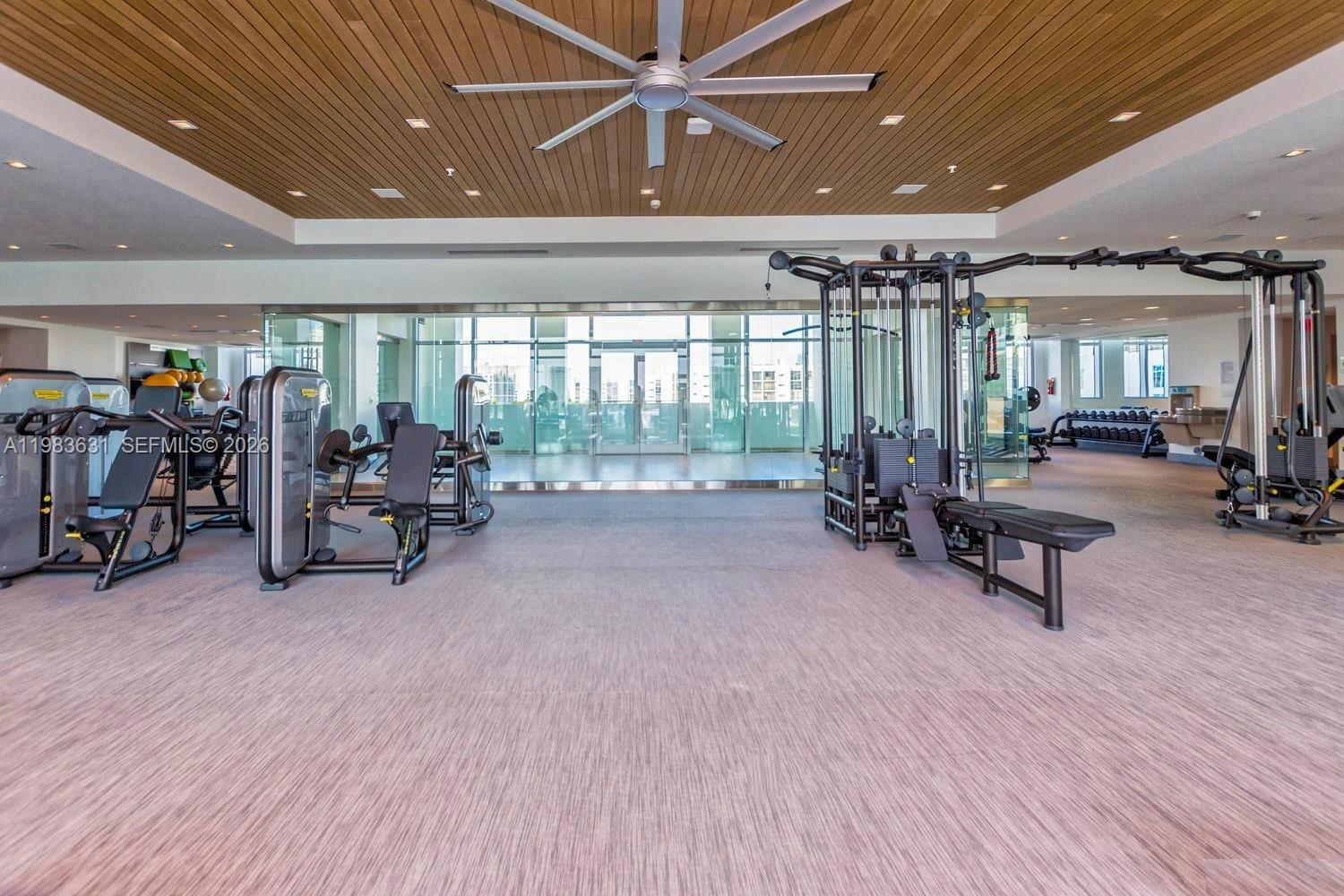 PARQUE TOWERS CONDO - Residential