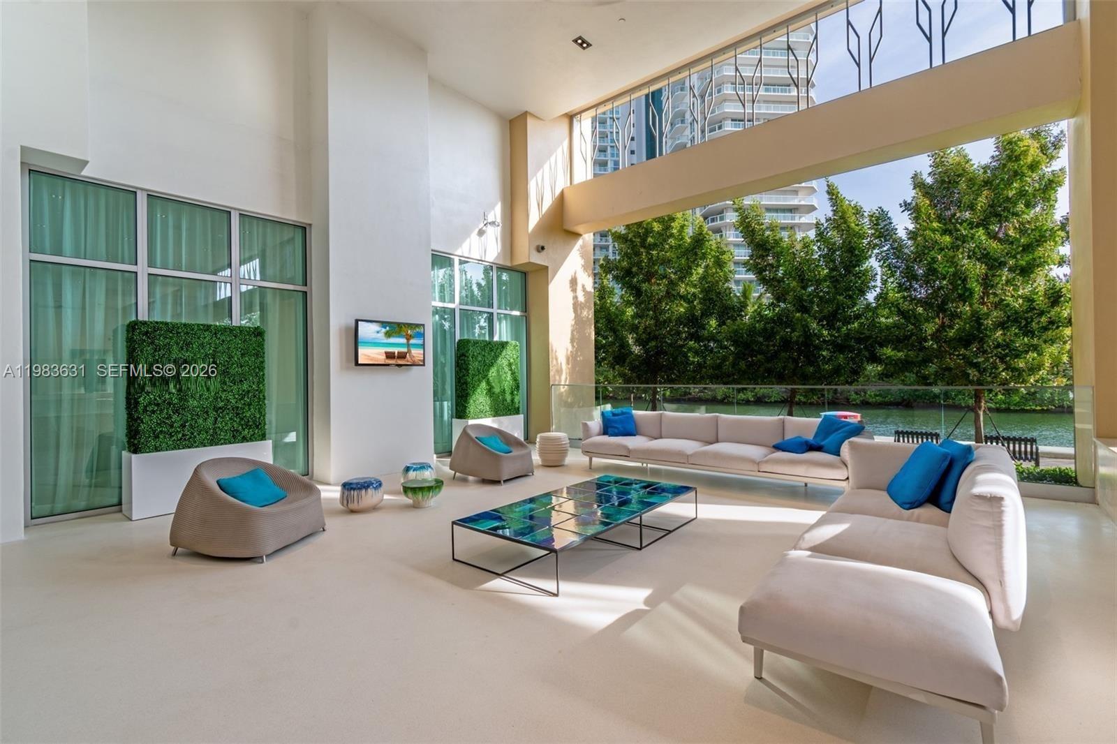 PARQUE TOWERS CONDO - Residential