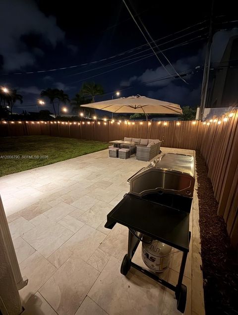 Tiny photo for 1524 NE 14th Ter, Fort Lauderdale, FL 33304 (MLS # A12008790)