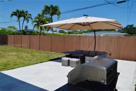 Tiny photo for 1524 NE 14th Ter, Fort Lauderdale, FL 33304 (MLS # A12008790)