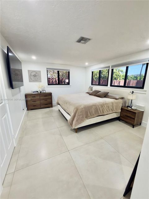 Tiny photo for 1524 NE 14th Ter, Fort Lauderdale, FL 33304 (MLS # A12008790)