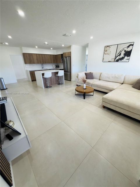 Tiny photo for 1524 NE 14th Ter, Fort Lauderdale, FL 33304 (MLS # A12008790)