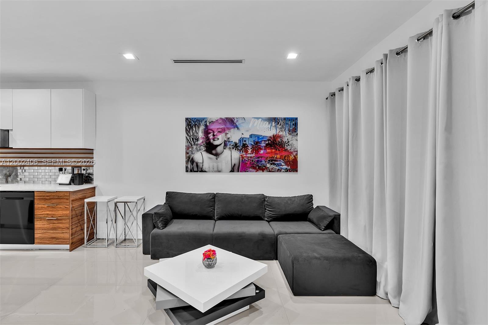 MANGO ON 10TH CONDO - Residential Lease