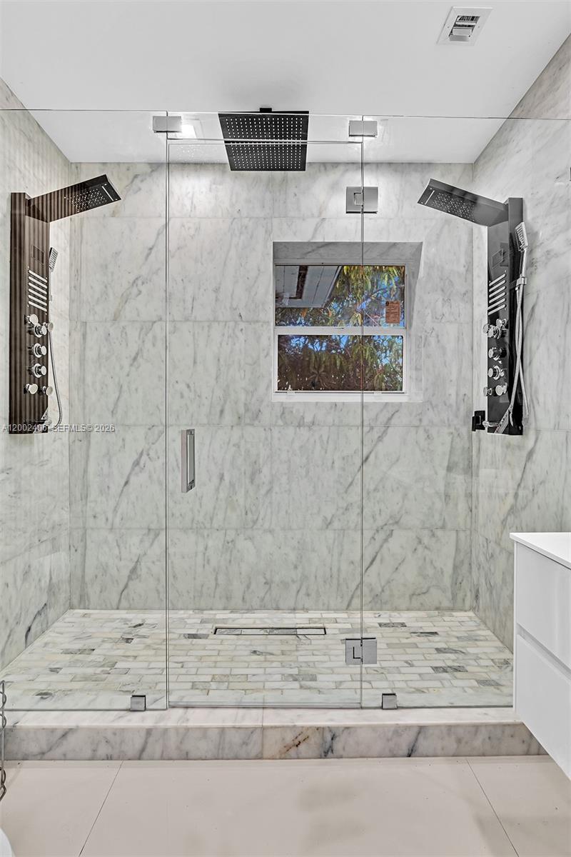 MANGO ON 10TH CONDO - Residential Lease