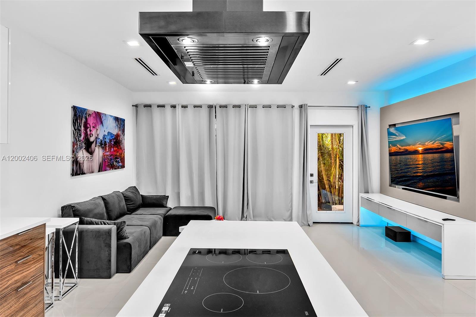 MANGO ON 10TH CONDO - Residential Lease