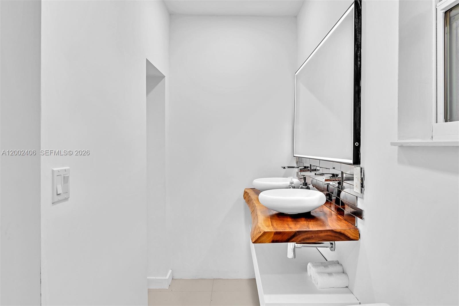 MANGO ON 10TH CONDO - Residential Lease