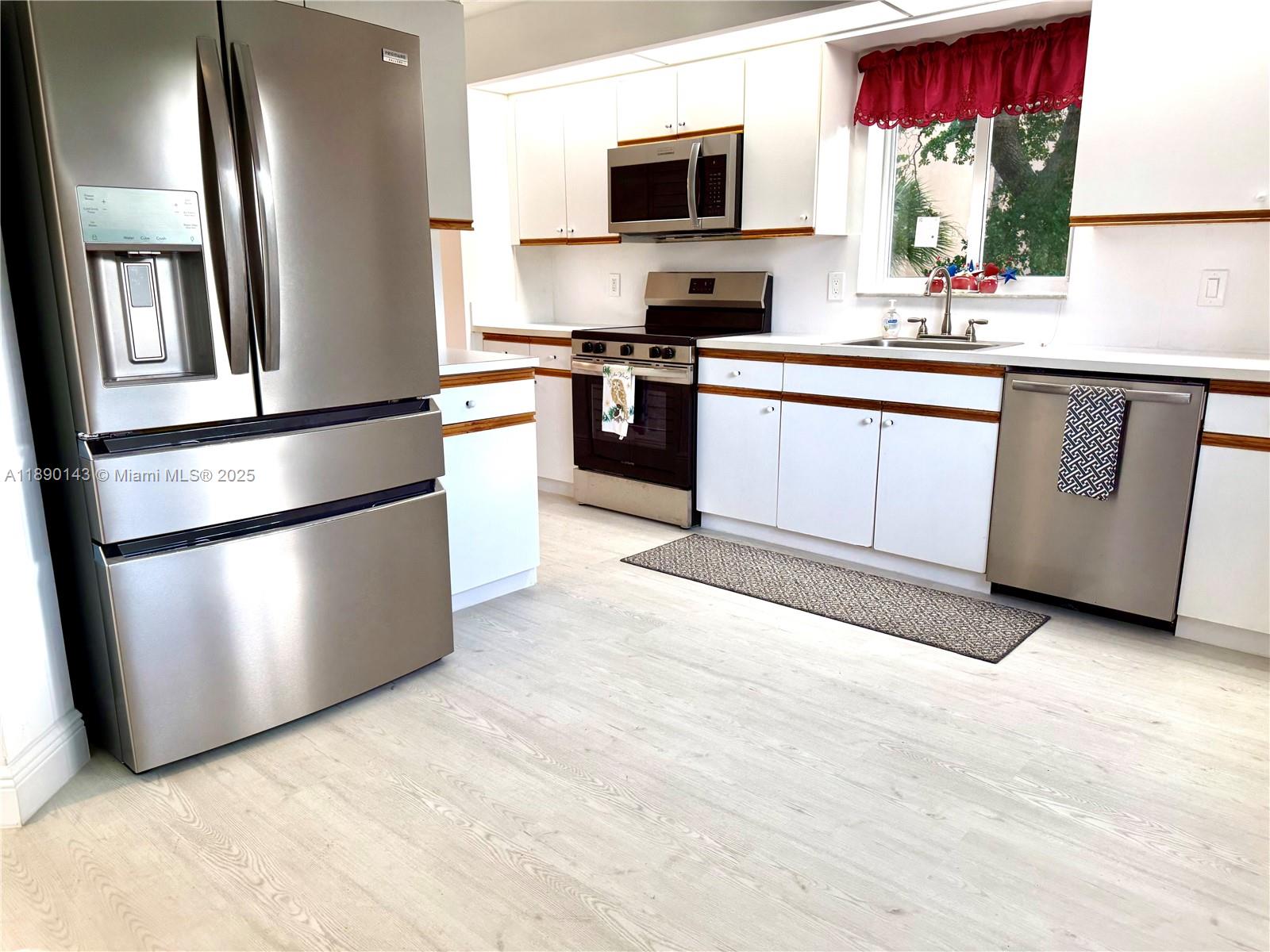 ABACO VILLAGE B CONDO - Residential
