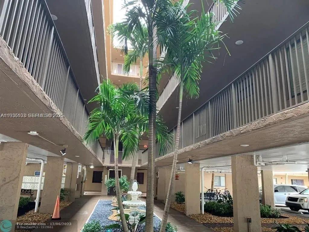 CARLISLE AT HAMPTONS WEST - Residential