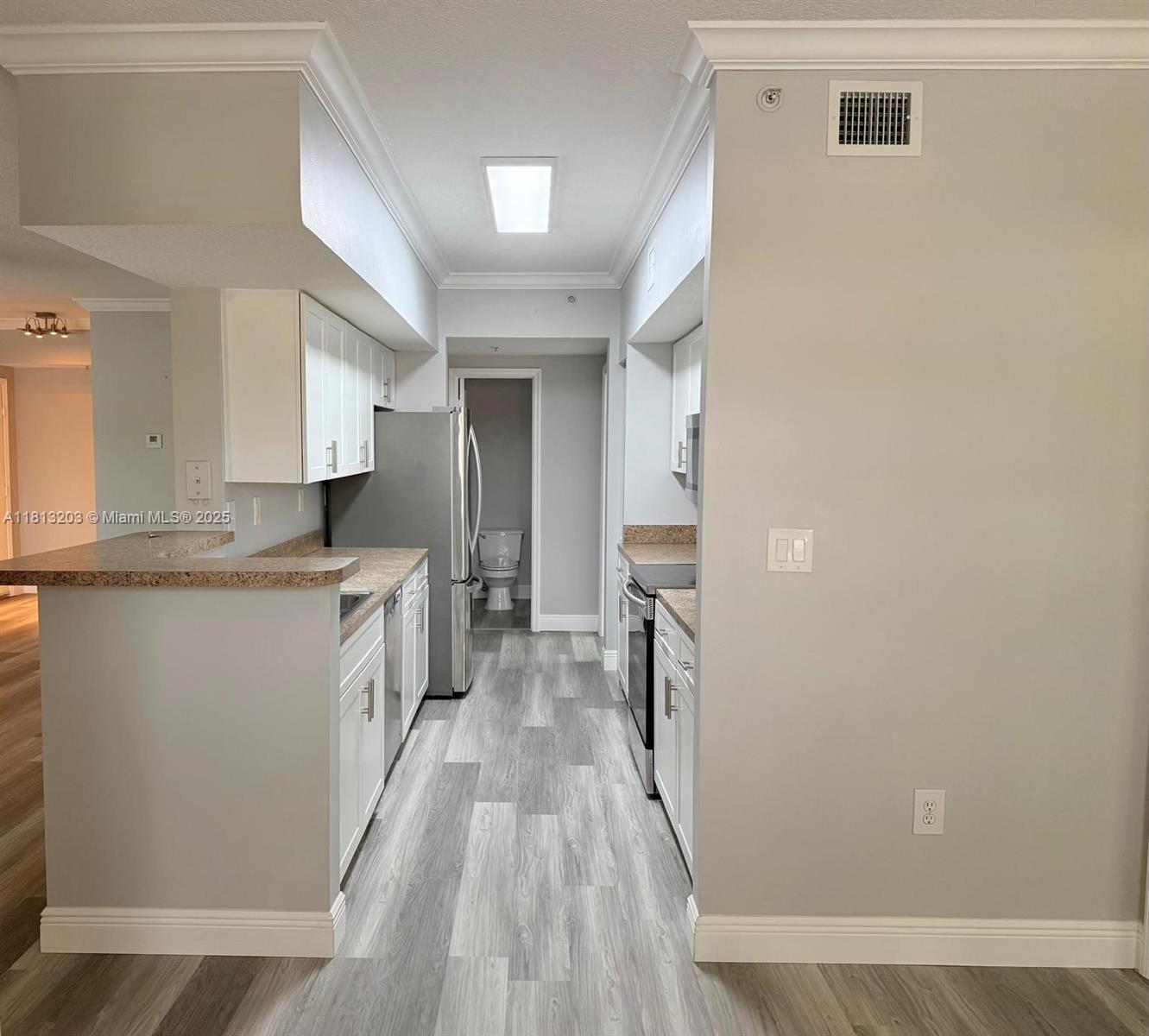 Rental Property at 100 Sw 117th Ter 2207, Pembroke Pines, Miami-Dade County, Florida - Bedrooms: 2 
Bathrooms: 2  - $2,700 MO.