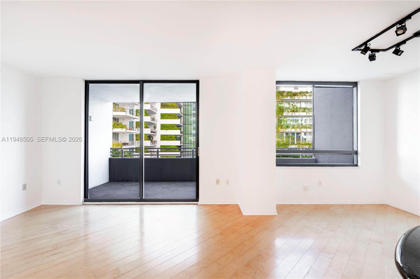 THE WAVERLY AT SOUTH BEAC - Residential