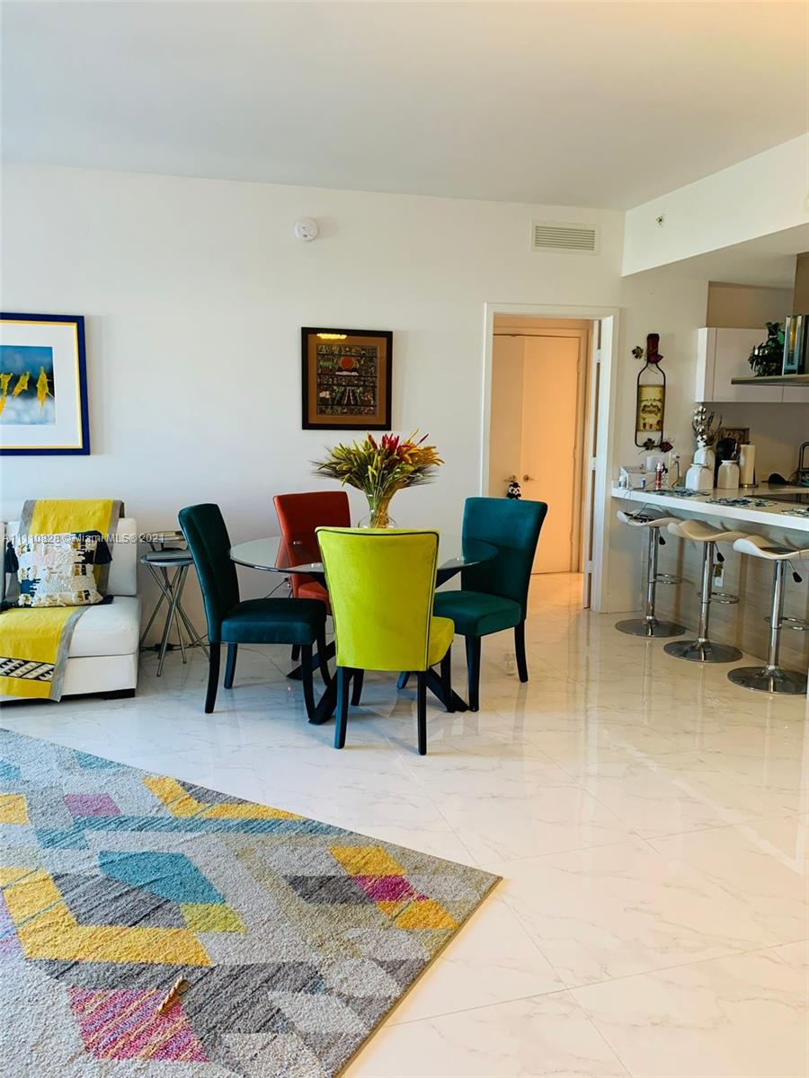 MARINA PALMS RESIDENCES N - Residential