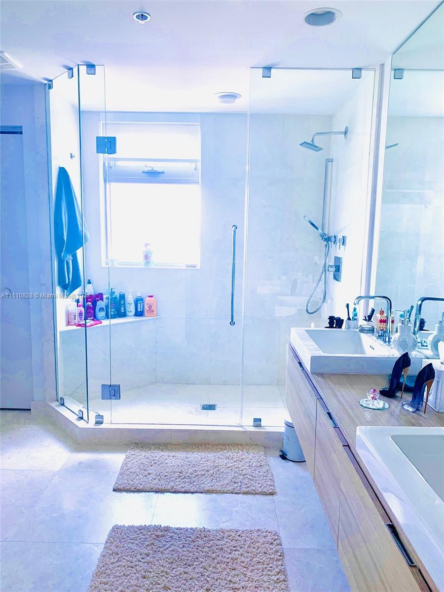 MARINA PALMS RESIDENCES N - Residential
