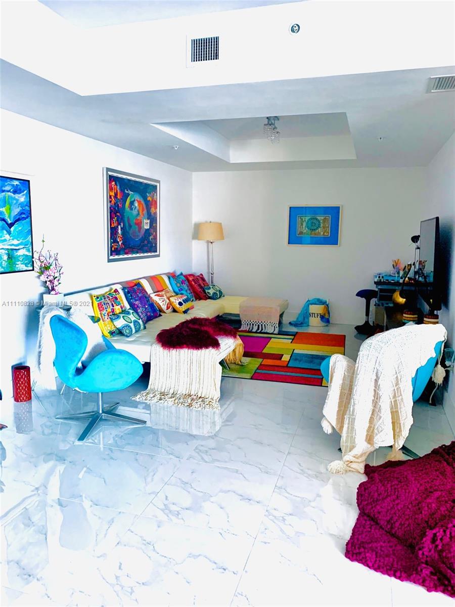 MARINA PALMS RESIDENCES N - Residential