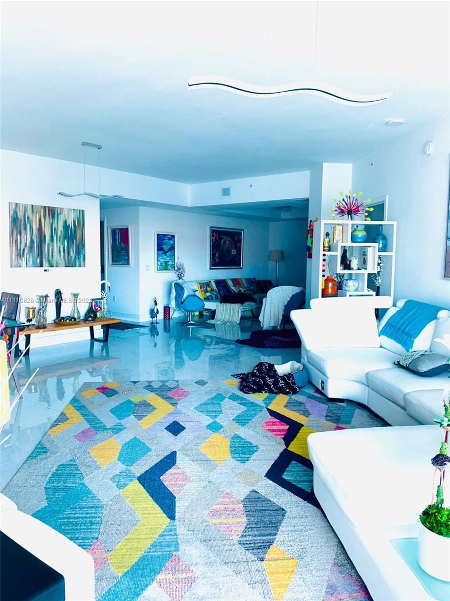 MARINA PALMS RESIDENCES N - Residential