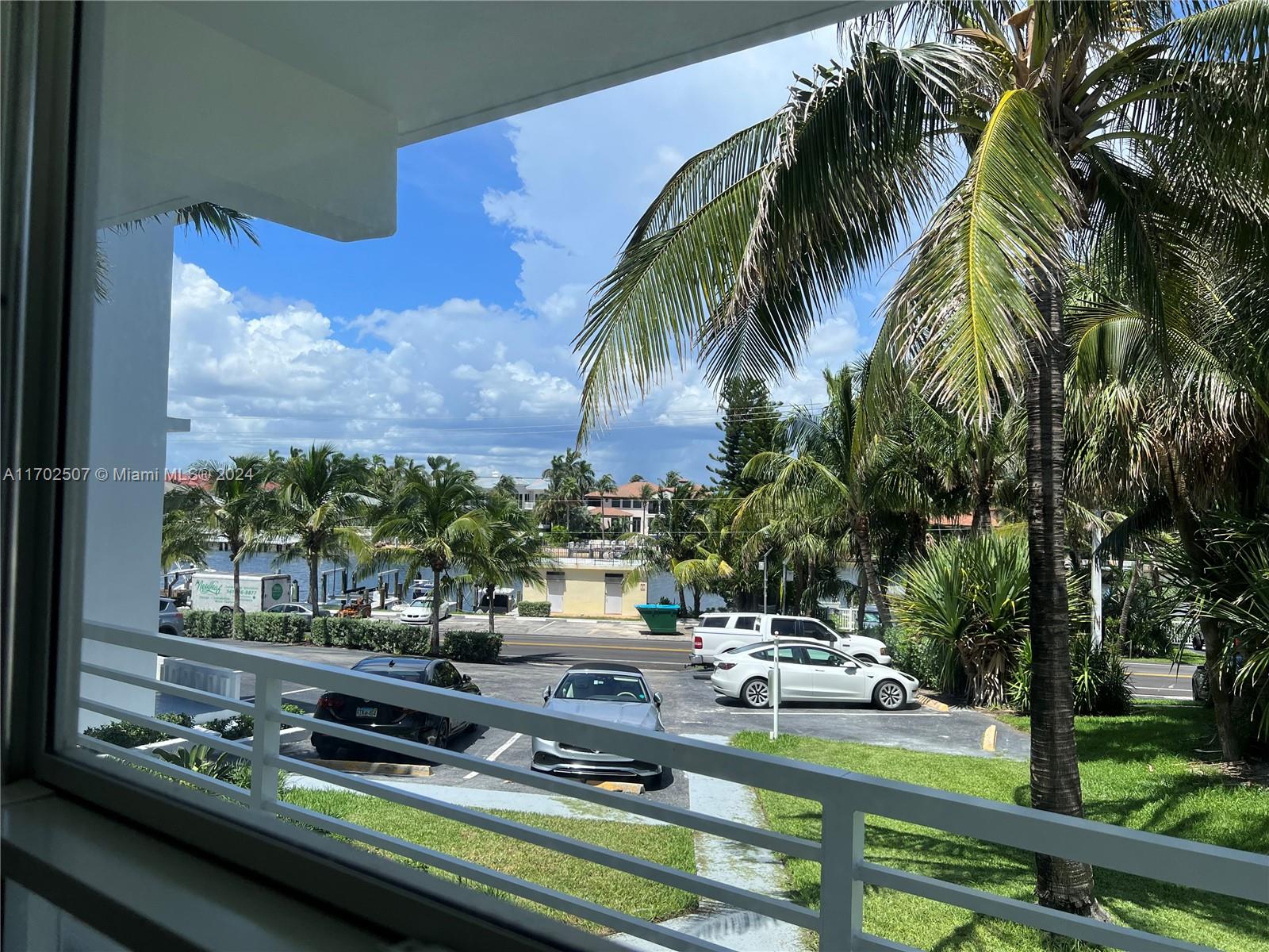 HILLSBORO MILE OCEAN APTS - Residential Lease