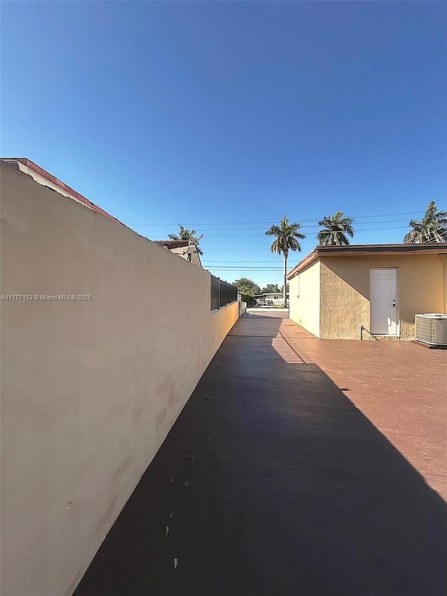 WESTWOOD LAKE 1ST ADDN - Residential