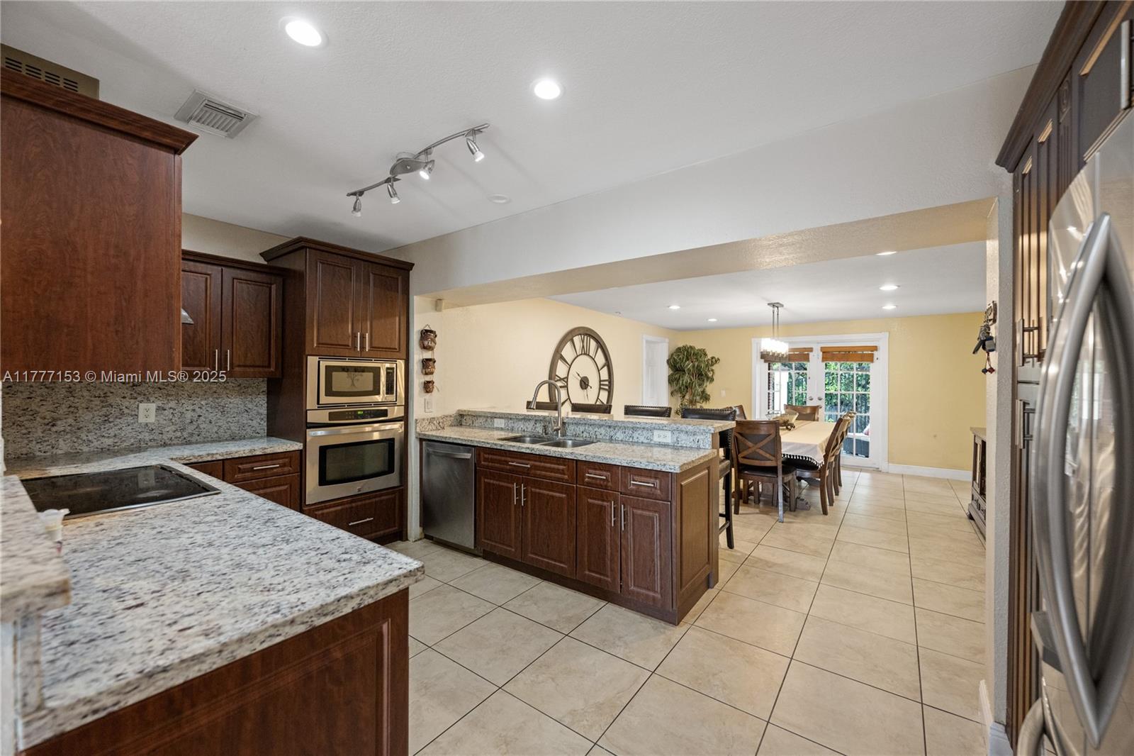 WESTWOOD LAKE 1ST ADDN - Residential