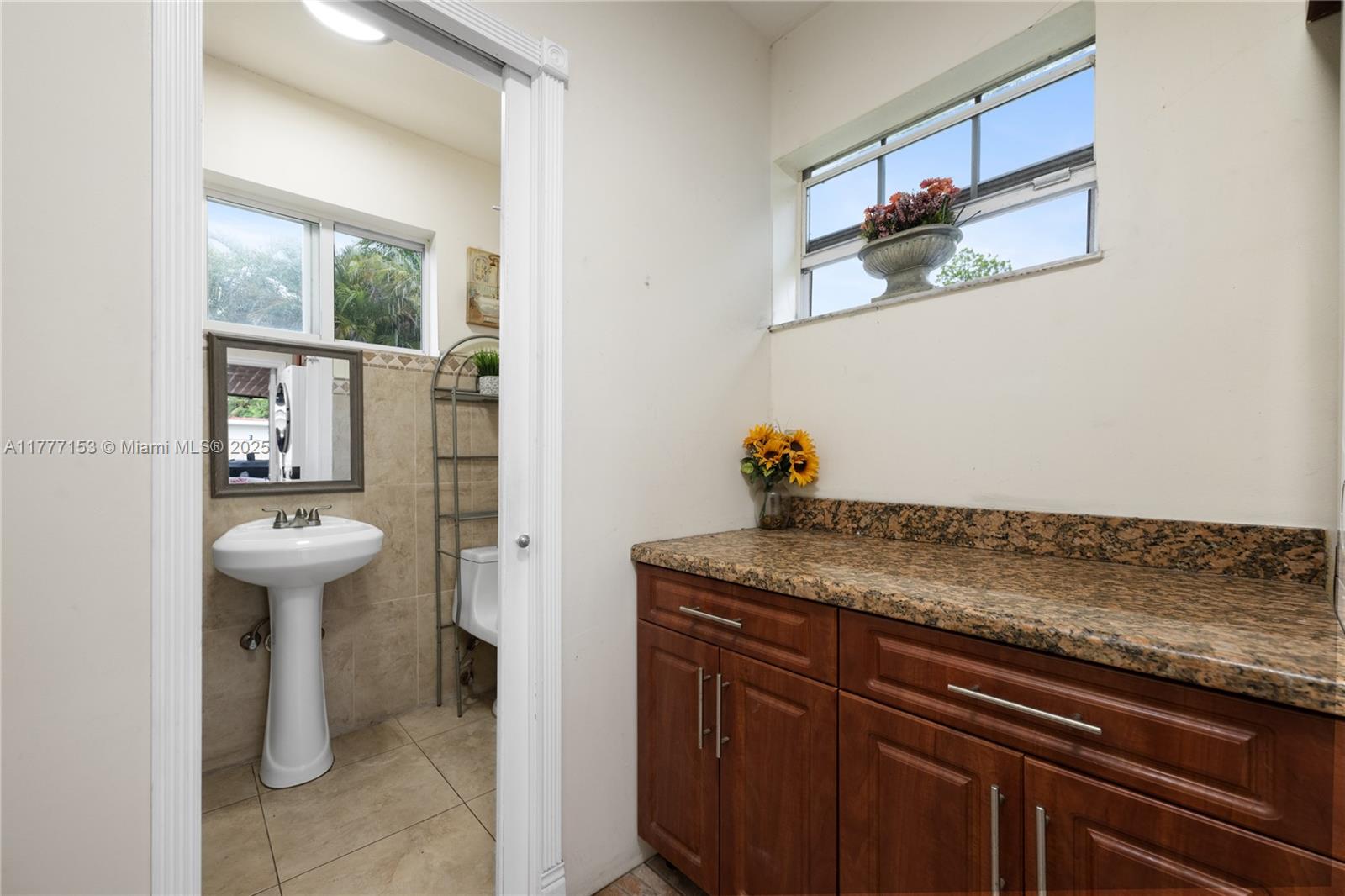 WESTWOOD LAKE 1ST ADDN - Residential