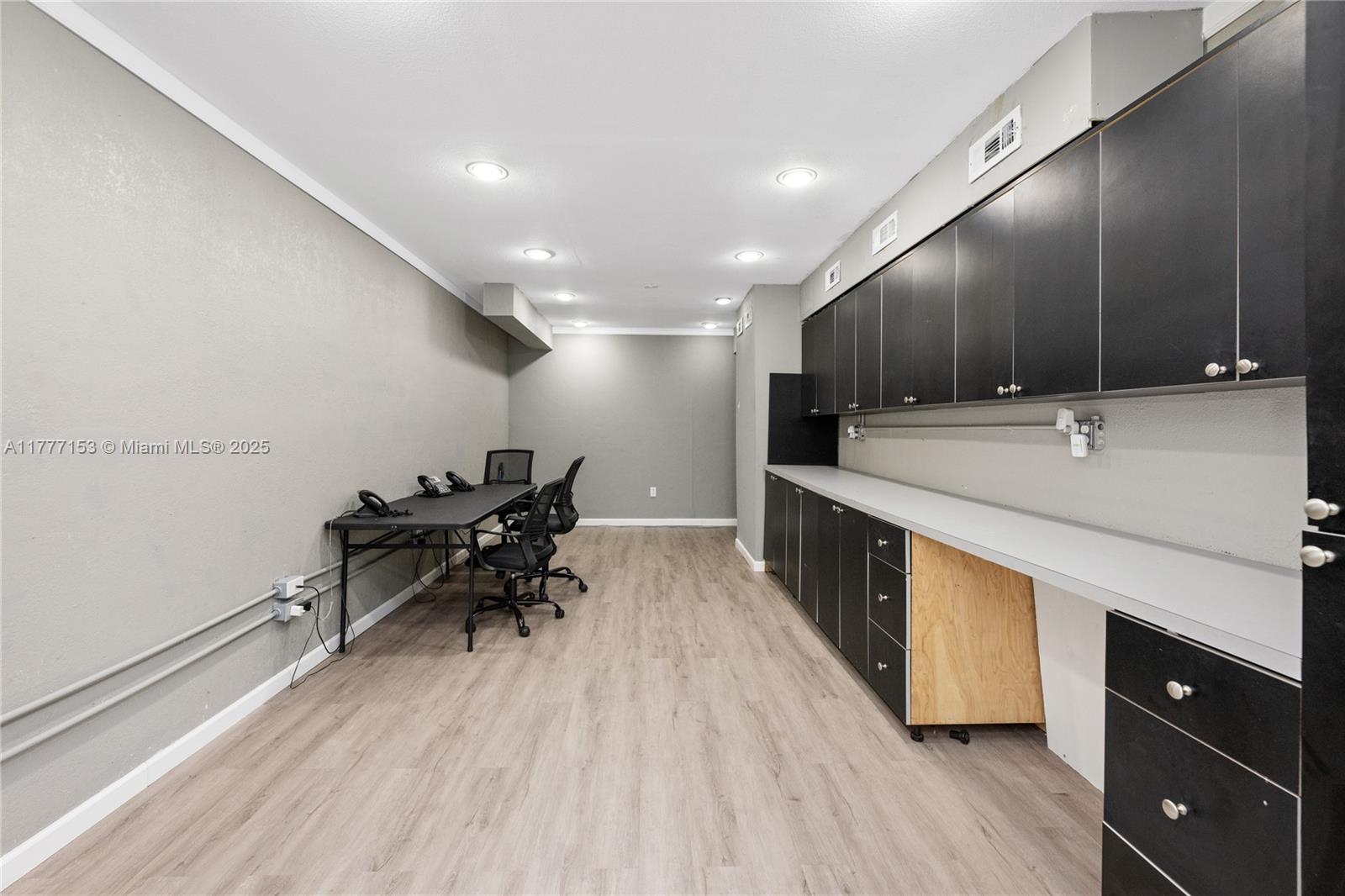 WESTWOOD LAKE 1ST ADDN - Residential